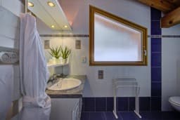 Explore the interior 10